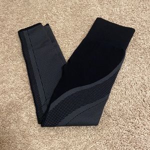 Worn twice seamless fabletics leggings size small